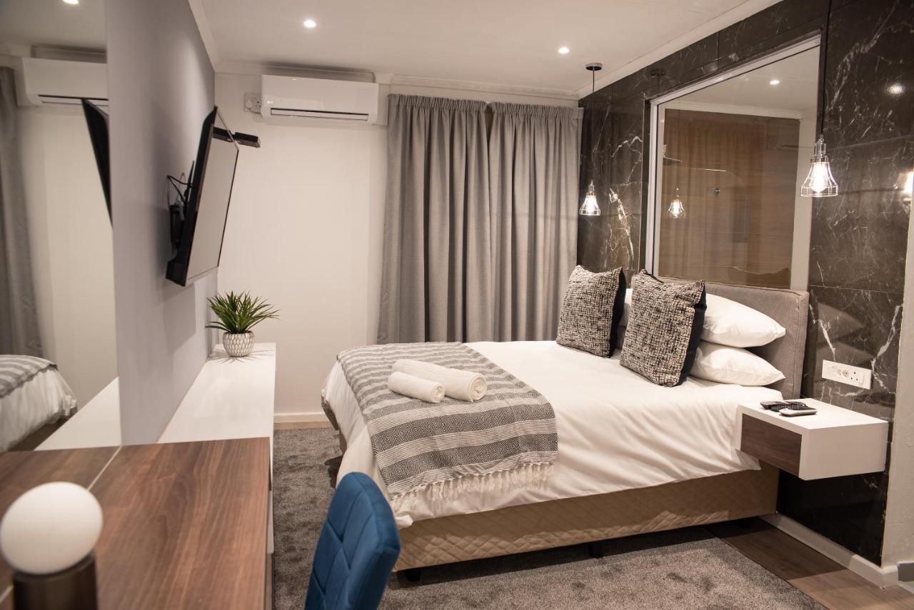 Hotel The Royal Bryanston Johannesburg Esterno foto