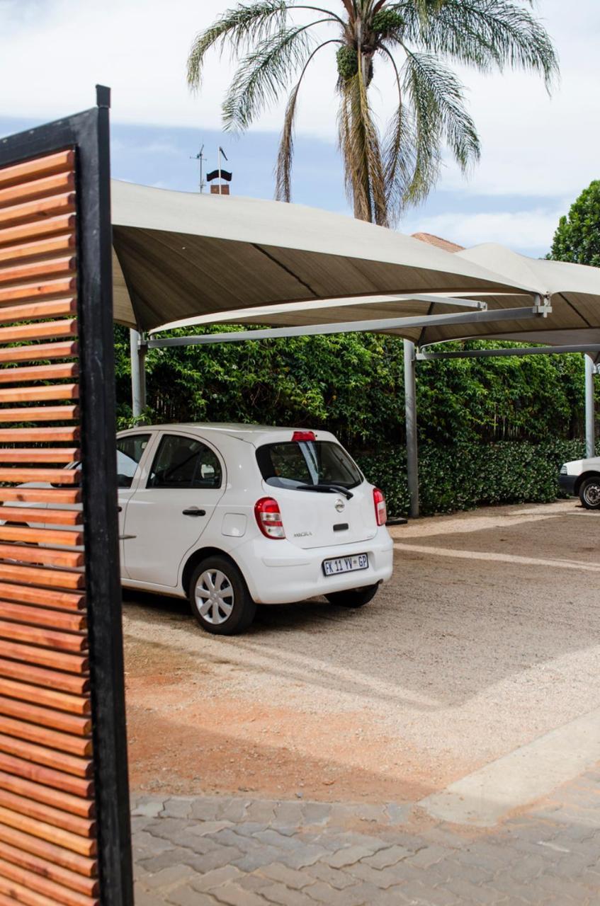 Hotel The Royal Bryanston Johannesburg Esterno foto