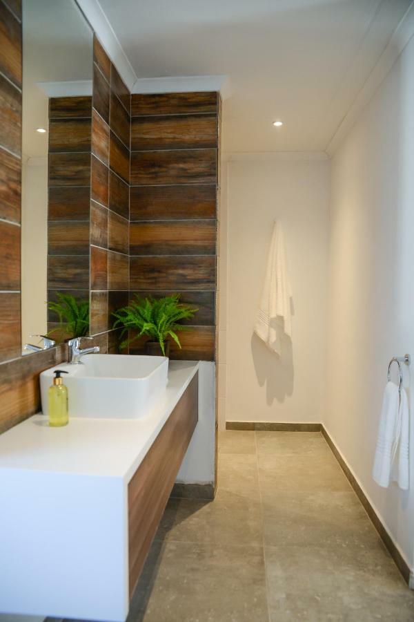 Hotel The Royal Bryanston Johannesburg Esterno foto