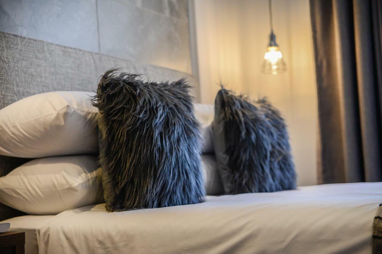 Hotel The Royal Bryanston Johannesburg Esterno foto