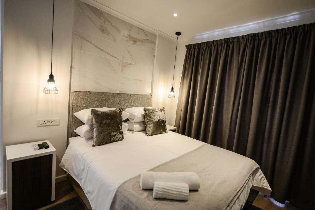 Hotel The Royal Bryanston Johannesburg Esterno foto