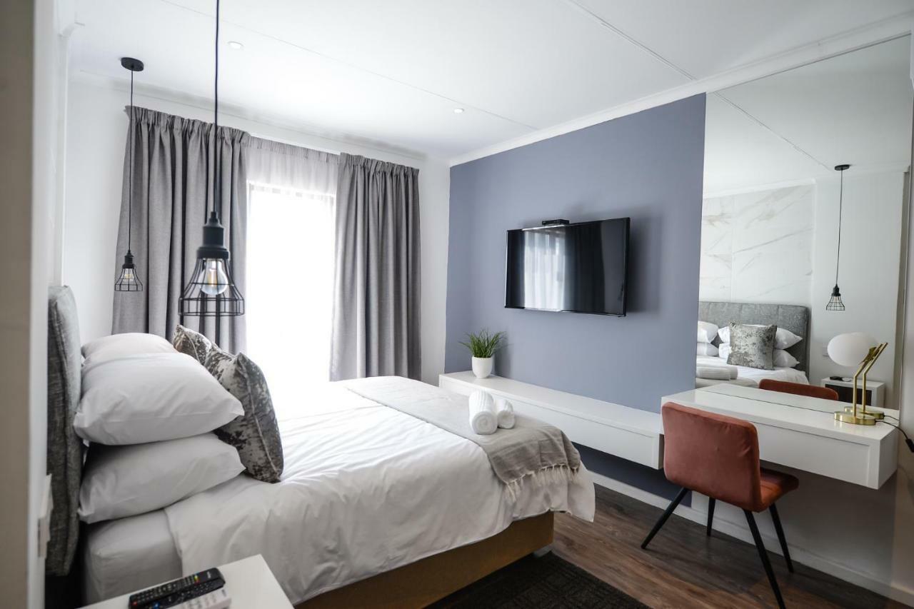 Hotel The Royal Bryanston Johannesburg Esterno foto